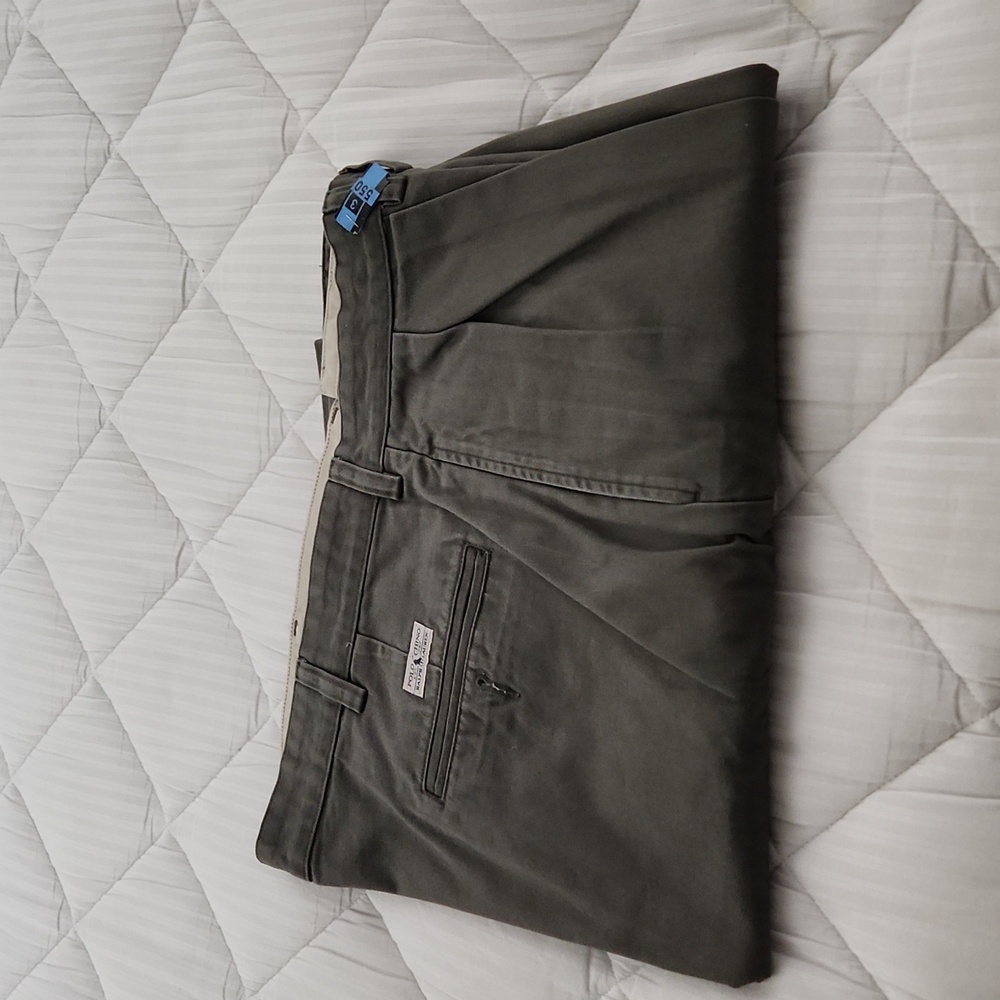 Ralph Lauren polo Chino.